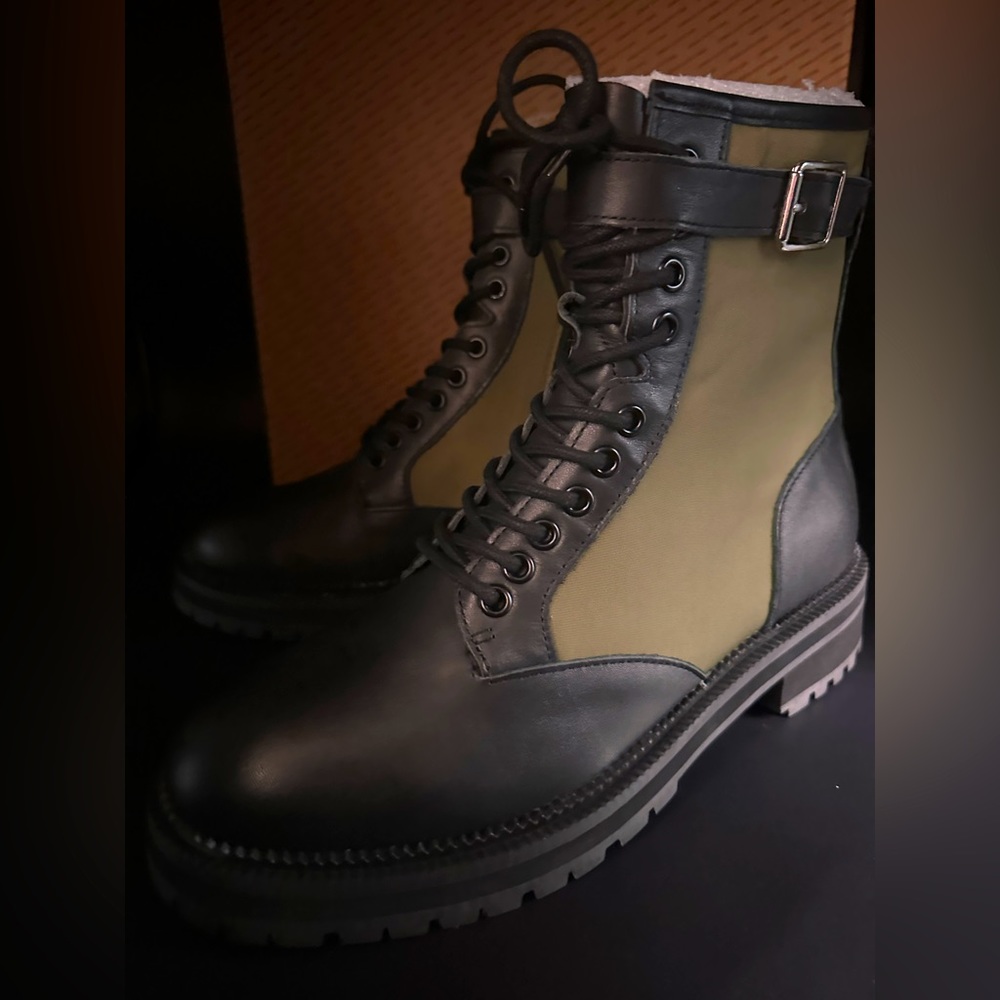 NEW $119 UO Urban Outfitters Military Combat Boots US 8M Leather Rubber Blk Grn